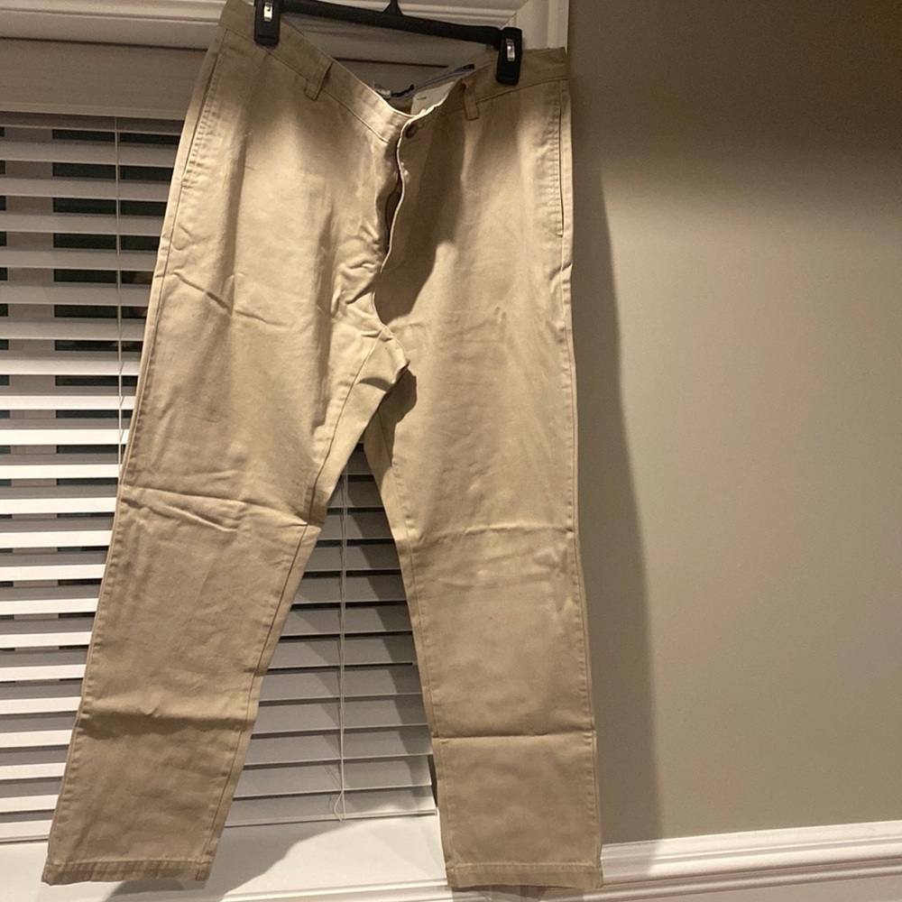 Chaps Men’s Khakis 36 x 30